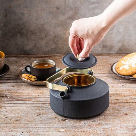 ZAPARZACZ ŻELIWNY IMBRYK 1L Z FILTREM KINGHOFF KH-1933