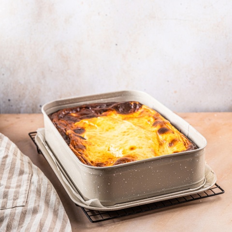 FORMA BLACHA PROSTOKĄTNA ROZPINANA DO CIASTA 39x27cm KINGHOFF KH-1978