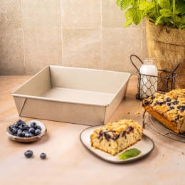 FORMA BLACHA KWADRATOWA DO CIASTA 24x24cm KINGHOFF KH-1974