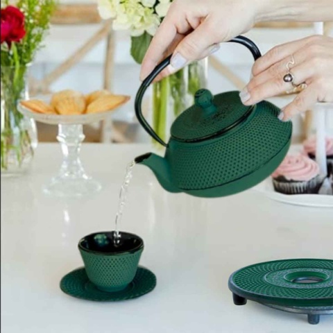 ZAPARZACZ ŻELIWNY DZBANEK ZIELONY 900ml Z FILTREM i FILIŻANKAMI PREZENT